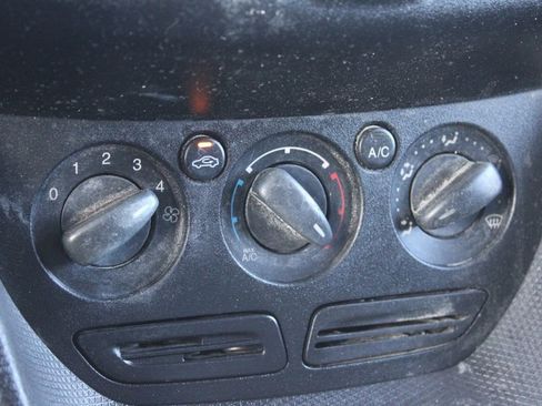 Used 2018 Ford Transit Connect XL image 27