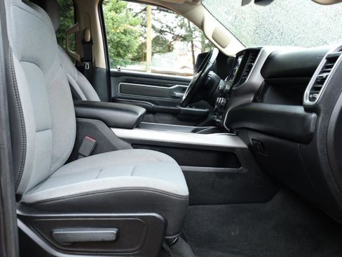 Used 2020 RAM 1500 Big Horn AWD/4WD image 18