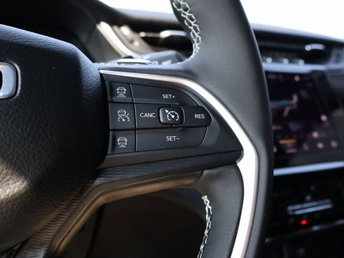 New 2025 Jeep Grand Cherokee Laredo X w/ Luxury Tech Group I image 29