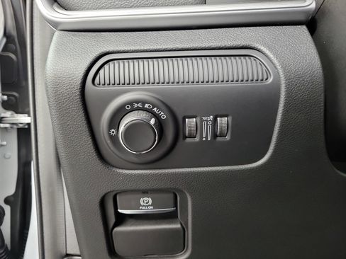 Used 2026 Jeep Grand Wagoneer 4WD image 11