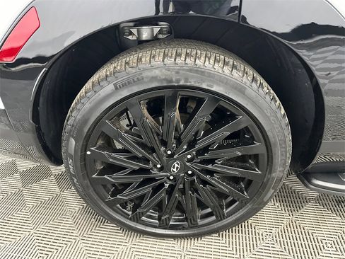 Certified 2025 Hyundai Santa Fe Calligraphy image 19