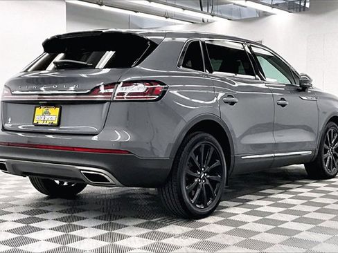 Used 2022 Lincoln Nautilus Reserve w/ Monochromatic Package image 11