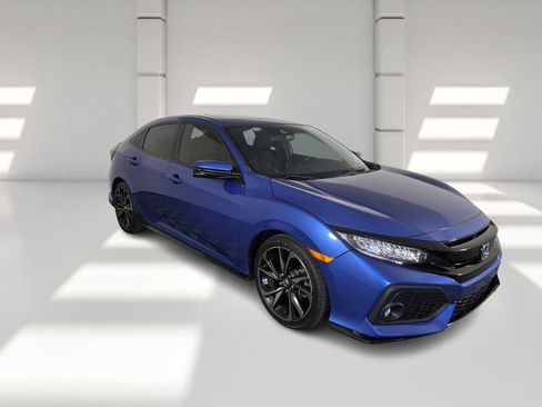 Used 2019 Honda Civic Sport Touring image 2