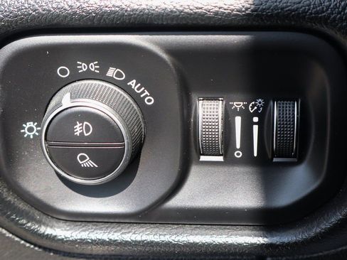 Used 2020 RAM 1500 Laramie w/ Sport Appearance Package RWD image 21