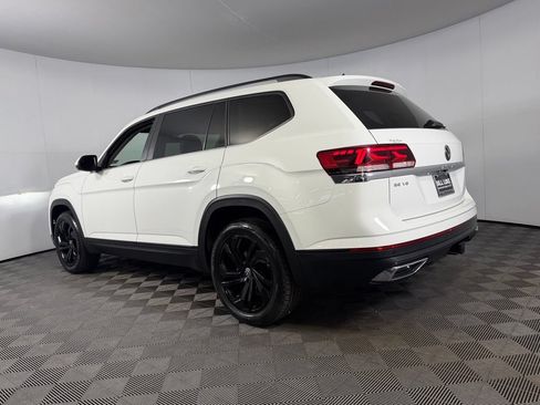 Used 2023 Volkswagen Atlas SE w/ Black Wheel Package FWD image 10