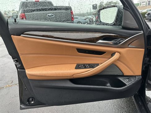 Used 2018 BMW 530i image 10