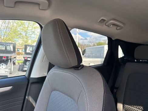 Used 2022 Ford Escape SE w/ Convenience Package FWD image 42