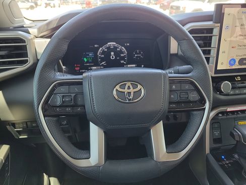 Used 2024 Toyota Tundra Limited AWD/4WD image 19