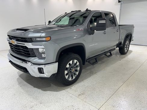 Used 2025 Chevrolet Silverado 2500 LT w/ All Star Edition image 8