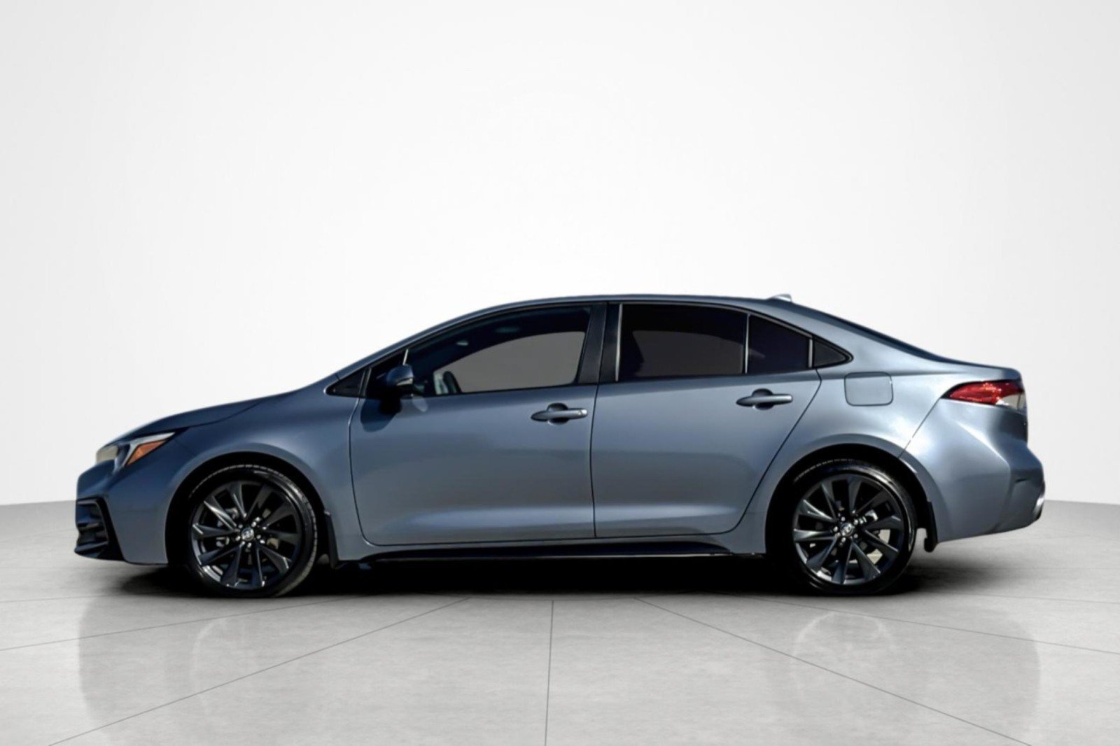 Certified 2024 Toyota Corolla SE w/ SE Premium Package FWD image 2