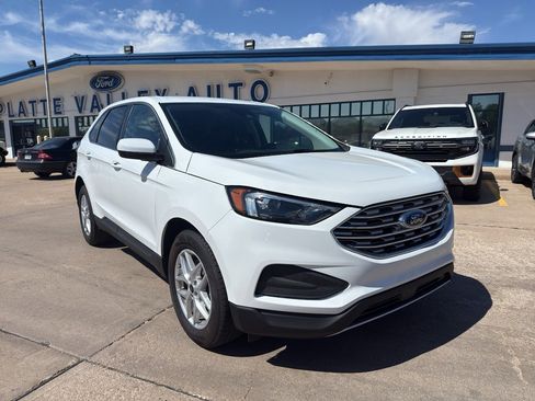 Used 2024 Ford Edge SEL AWD/4WD image 3
