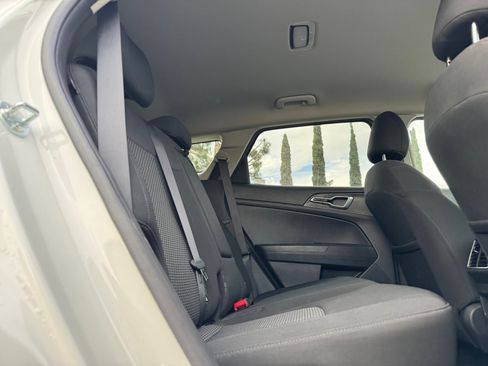 Used 2024 Kia Sportage LX image 18