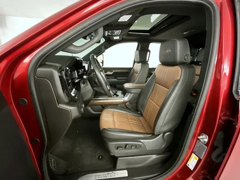 Certified 2025 Chevrolet Silverado 3500 High Country w/ High Country Premium Package image 10