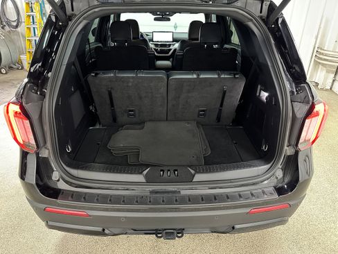 Certified 2025 Ford Explorer ST-Line image 28