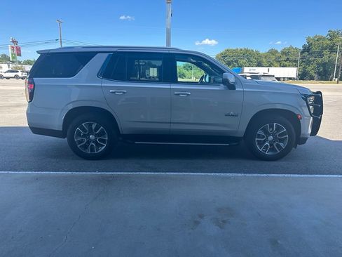 Used 2021 Chevrolet Tahoe LT w/ LT Signature Package AWD/4WD image 5