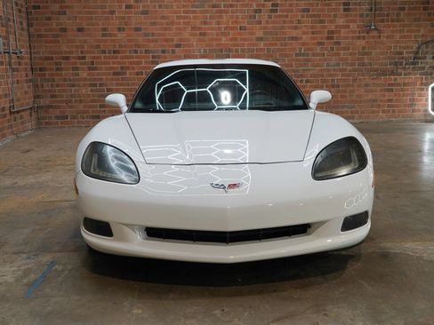 Used 2007 Chevrolet Corvette Coupe w/ Preferred Equipment Group RWD image 5