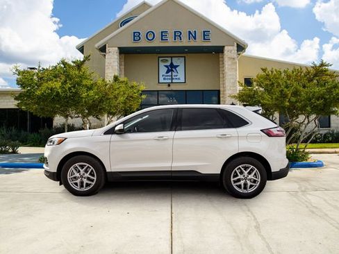 Used 2024 Ford Edge SEL w/ Convenience Package image 2