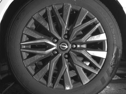 Used 2025 Nissan Altima 2.5 SV image 14