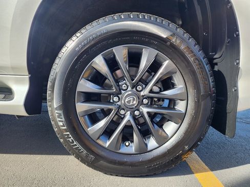 Used 2023 Lexus GX 460 Premium image 23