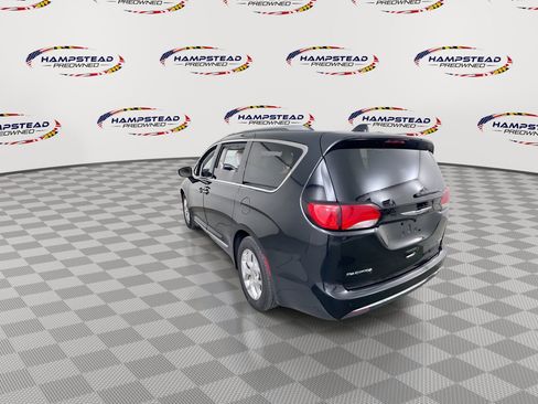 Used 2019 Chrysler Pacifica Limited FWD image 6