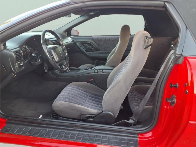Used 2002 Chevrolet Camaro LT RWD image 14