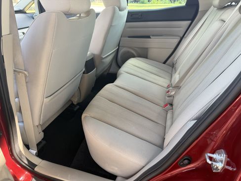 Used 2011 MAZDA CX-7 i Sport w/ Convenience Pkg image 10