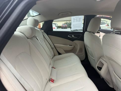 Used 2015 Chrysler 200 Limited FWD image 52