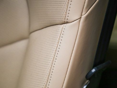 Certified 2026 Porsche Macan AWD/4WD image 26