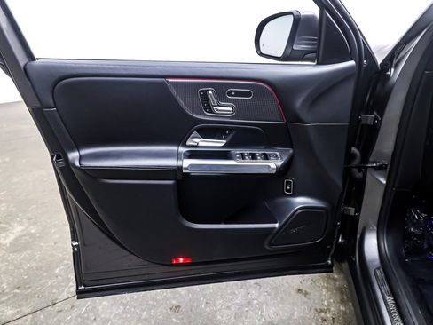 Used 2023 Mercedes-Benz GLB 250 GLB 250 SUV image 21