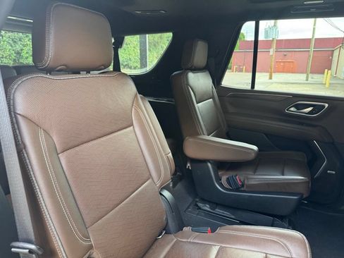 Used 2021 Chevrolet Tahoe High Country AWD/4WD image 32