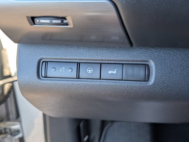 Used 2023 Nissan Pathfinder SL AWD/4WD image 13