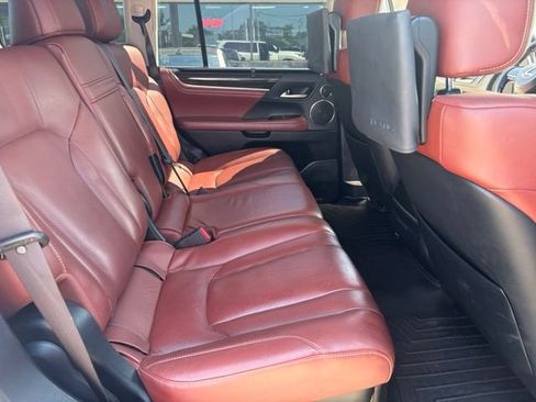 Used 2019 Lexus LX 570 4WD w/ Luxury Package image 42
