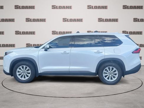 Used 2024 Toyota Grand Highlander AWD image 2