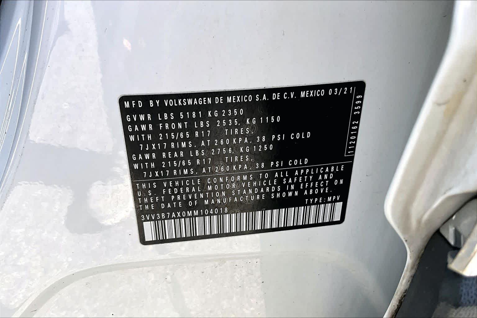 Used 2021 Volkswagen Tiguan SE w/ Panoramic Sunroof Package FWD image 37