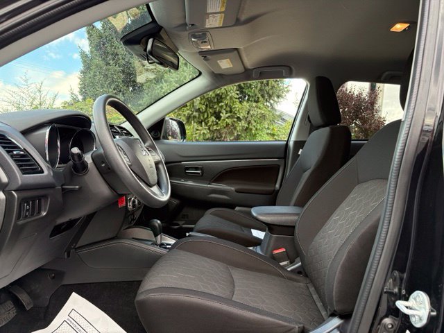 Used 2026 Mitsubishi Outlander Sport SE AWD/4WD image 14