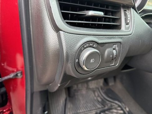 Used 2020 Buick Envision Essence image 21