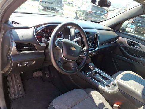 Used 2023 Chevrolet Traverse LT image 15