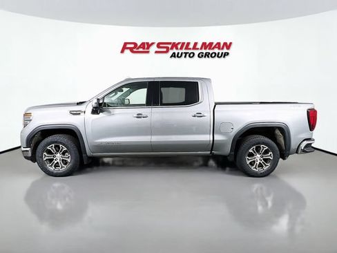 Used 2025 GMC Sierra 1500 SLT AWD/4WD image 4