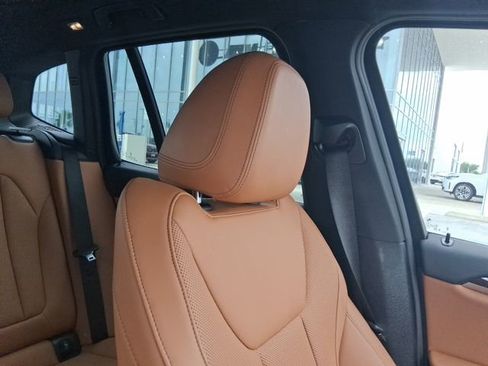 Used 2024 BMW X3 xDrive30i w/ Premium Package AWD/4WD image 17