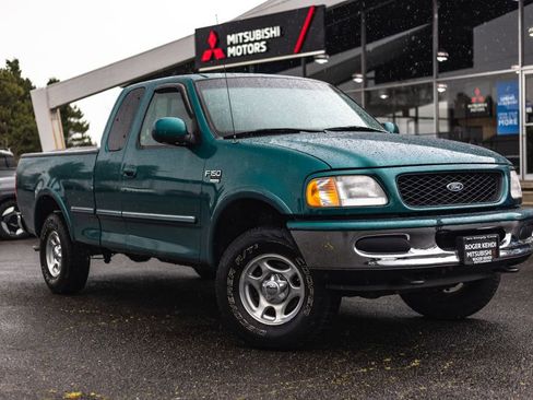 Used 1998 Ford F150 XLT image 1