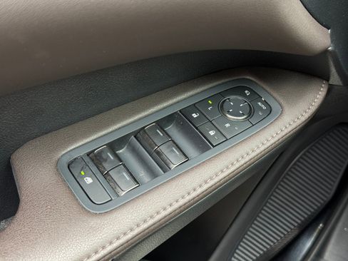 Used 2023 Lexus RX 350 w/ Luxury Package image 18