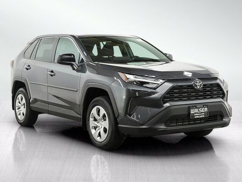 Used 2023 Toyota RAV4 LE AWD/4WD image 7