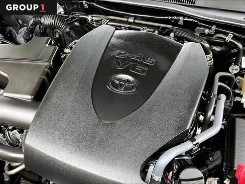 Certified 2022 Toyota Tacoma SR5 AWD/4WD image 33