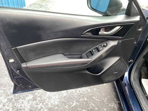 Used 2015 MAZDA MAZDA3 i Grand Touring image 28