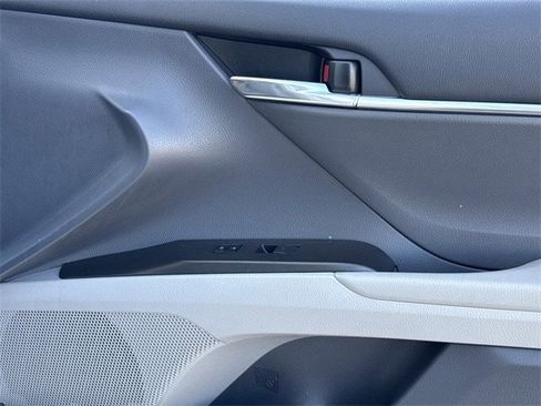 Used 2024 Toyota Camry SE image 26