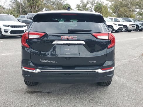Used 2024 GMC Terrain Denali w/ Black Diamond Edition image 5