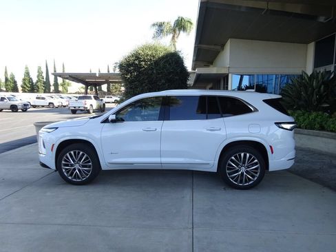 New 2026 Buick Enclave Avenir w/ Super Cruise Package FWD image 4