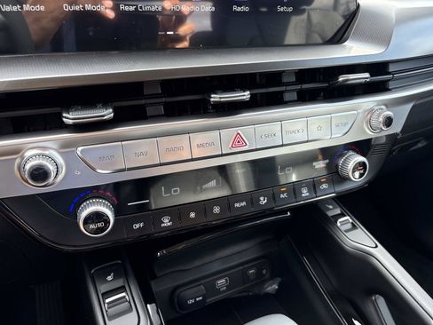 New 2025 Kia Telluride S image 35