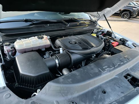Used 2025 RAM 1500 Lone Star image 24