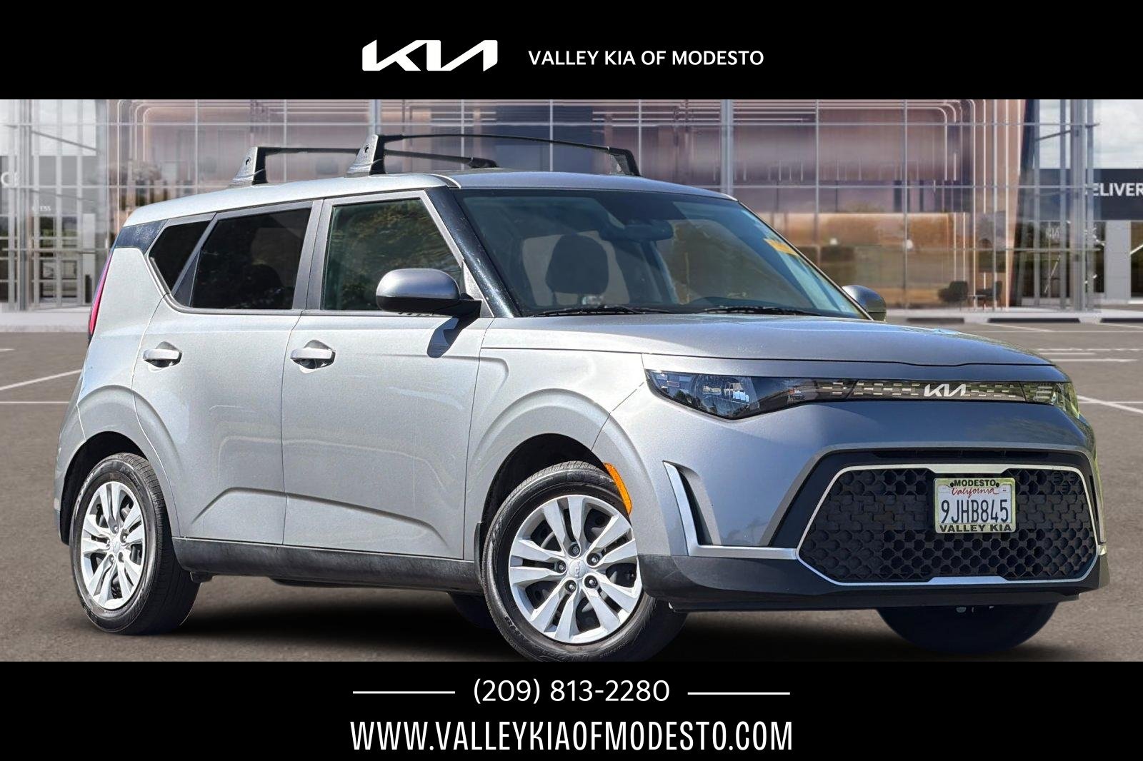 Used 2024 Kia Soul LX FWD image 1